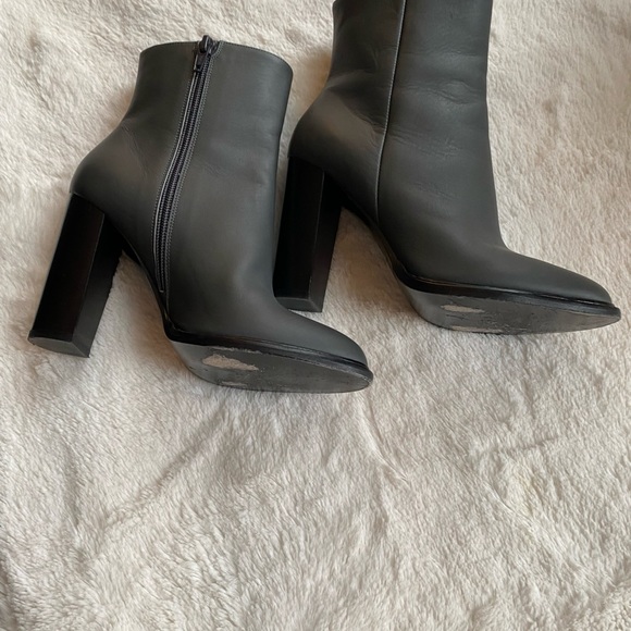 Vince gray leather boots. Worn only 1 or 2 times. - Picture 2 of 5